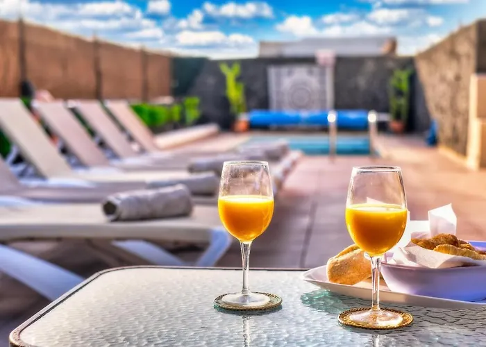 Casa Efesto - Private Pool, Air-con And Bbq By Lanzarote 펜션 플라야블랑카